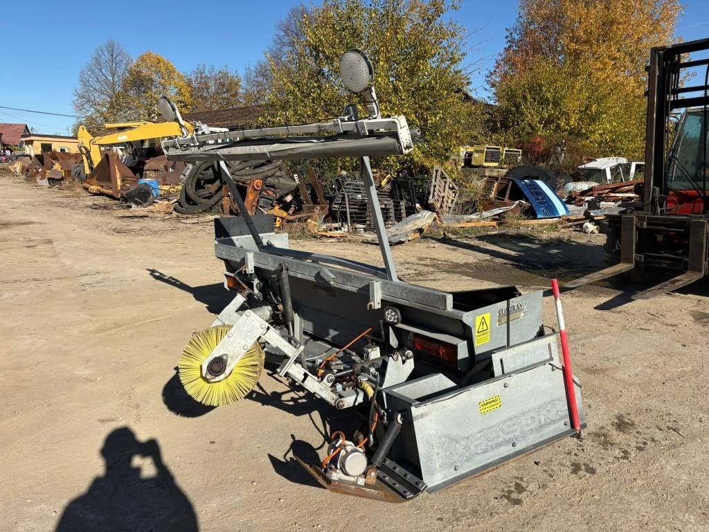 Contrano CH-KL - Kehrbesen: das Bild 5 Contrano CH-KL - Kehrbesen: das Bild 5