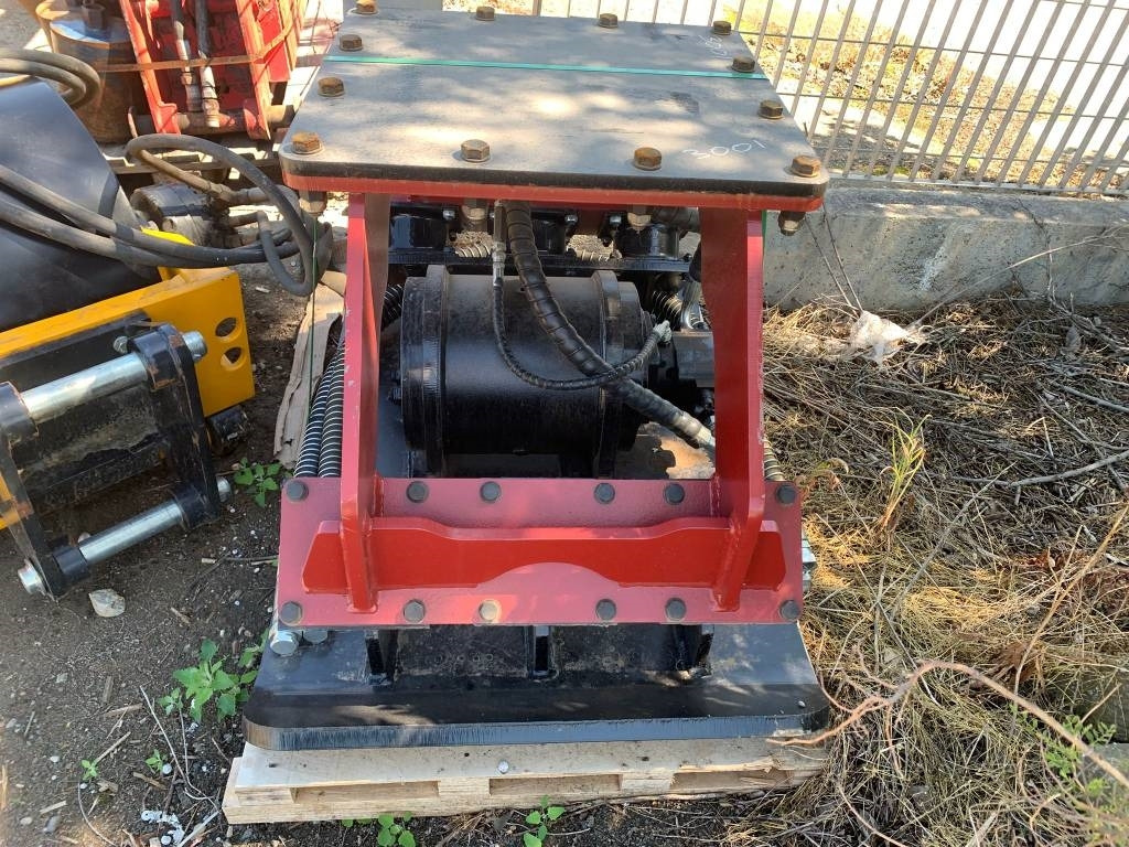 DCE EE08EC VIBRATING PLATE - Rüttelplatte: das Bild 2 DCE EE08EC VIBRATING PLATE - Rüttelplatte: das Bild 2