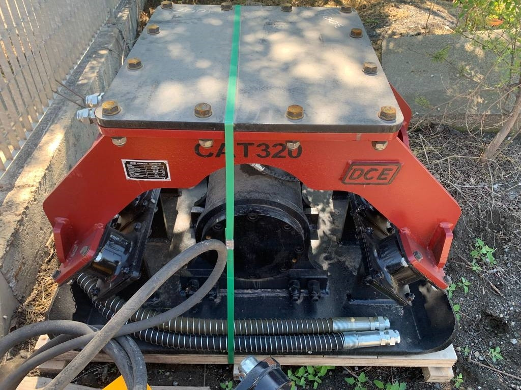 DCE EE08EC VIBRATING PLATE - Rüttelplatte: das Bild 1 DCE EE08EC VIBRATING PLATE - Rüttelplatte: das Bild 1