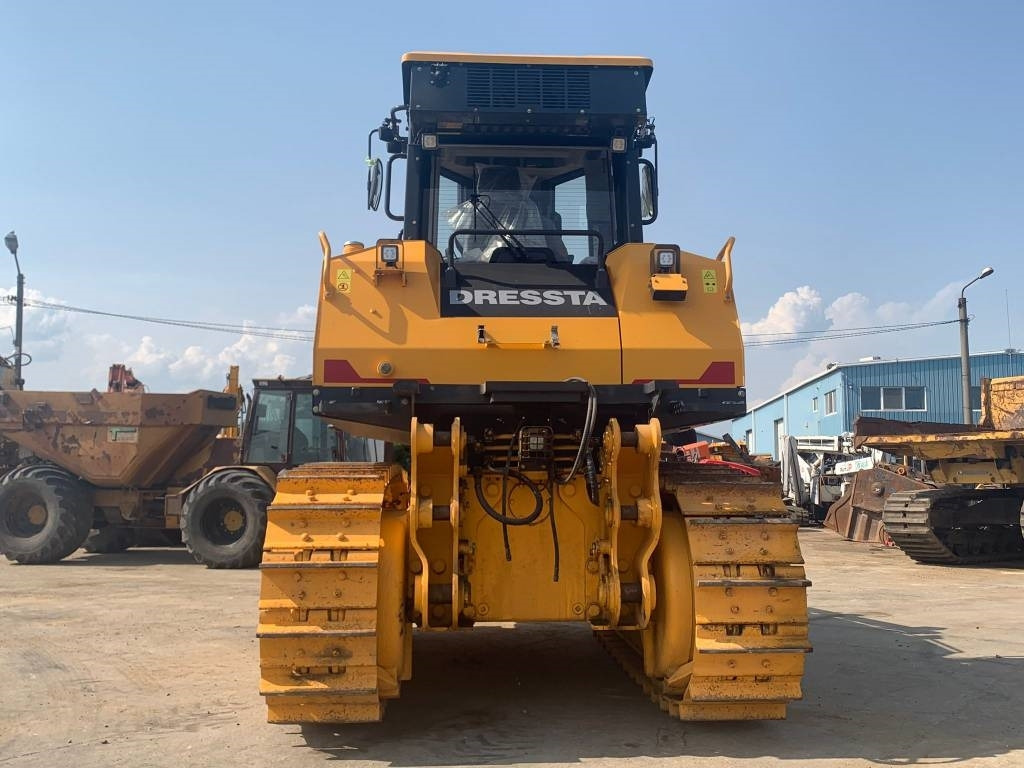 Dressta TD25M - Bulldozer: das Bild 5 Dressta TD25M - Bulldozer: das Bild 5