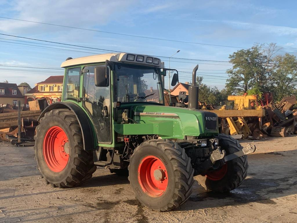 Fendt 209S - Traktor: das Bild 1 Fendt 209S - Traktor: das Bild 1