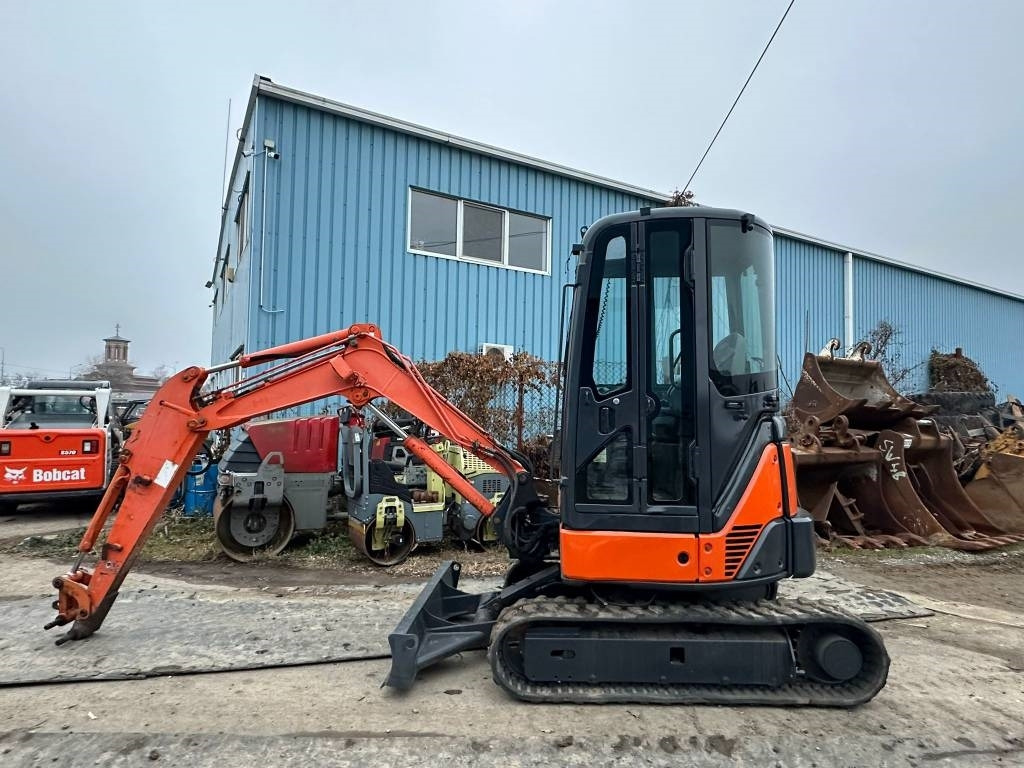 Hitachi ZX 27 U-2 - Minibagger: das Bild 2 Hitachi ZX 27 U-2 - Minibagger: das Bild 2
