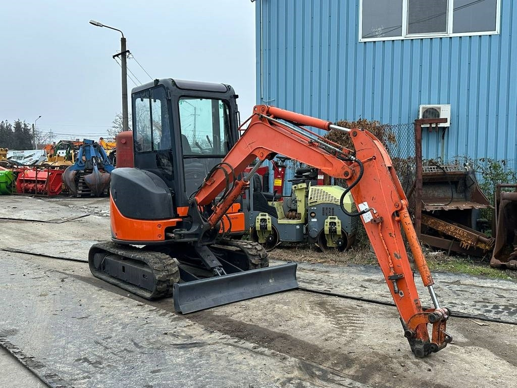 Hitachi ZX 27 U-2 - Minibagger: das Bild 5 Hitachi ZX 27 U-2 - Minibagger: das Bild 5