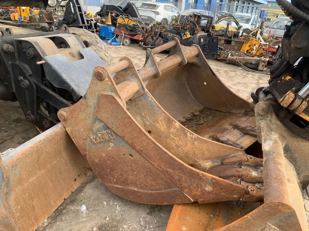 JCB JS145W+Engcon Rototilt EC219 - Mobilbagger: das Bild 5 JCB JS145W+Engcon Rototilt EC219 - Mobilbagger: das Bild 5