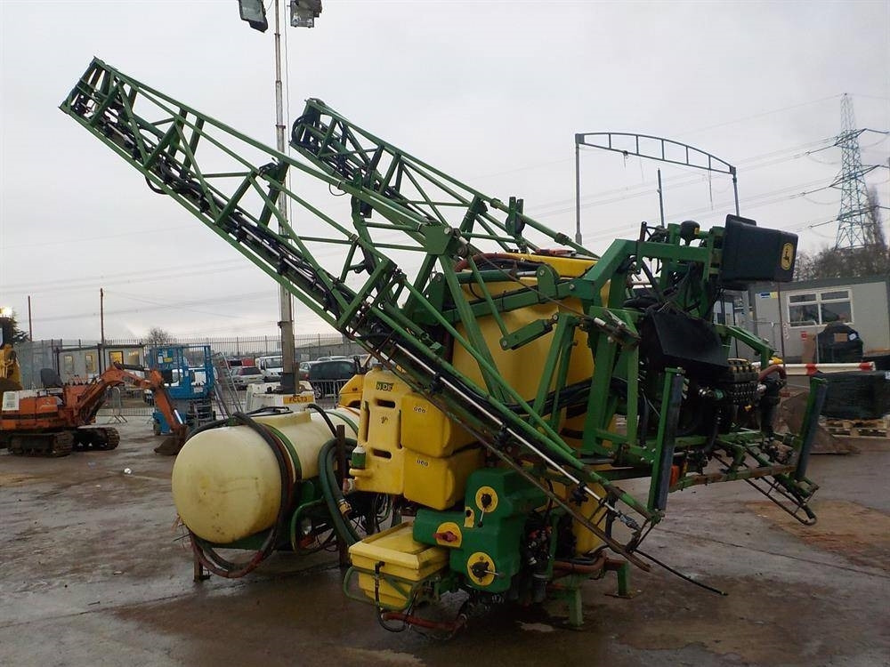 John Deere 510 - Anbauspritze: das Bild 2 John Deere 510 - Anbauspritze: das Bild 2