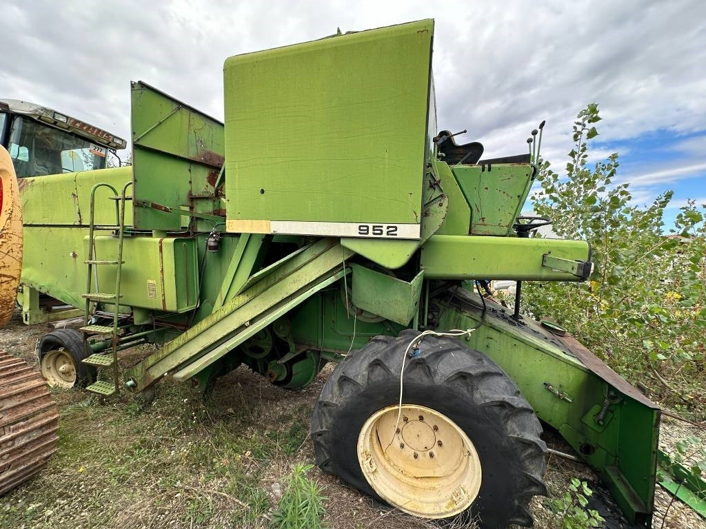 John Deere 952 FOR PARTS - Mähdrescher: das Bild 2 John Deere 952 FOR PARTS - Mähdrescher: das Bild 2