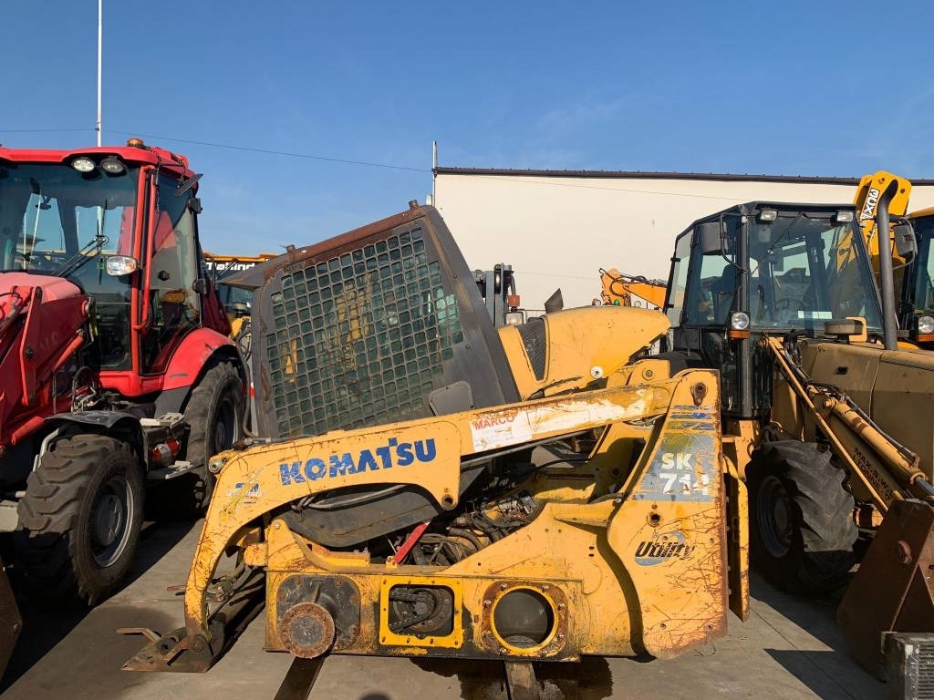 Komatsu SK 714 FOR PARTS - Kompaktlader: das Bild 2 Komatsu SK 714 FOR PARTS - Kompaktlader: das Bild 2