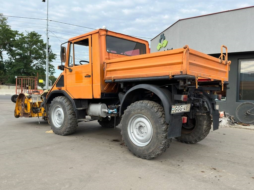 Mercedes-Benz Unimog 408/10 - Kommunal-/ Sonderfahrzeug: das Bild 3 Mercedes-Benz Unimog 408/10 - Kommunal-/ Sonderfahrzeug: das Bild 3