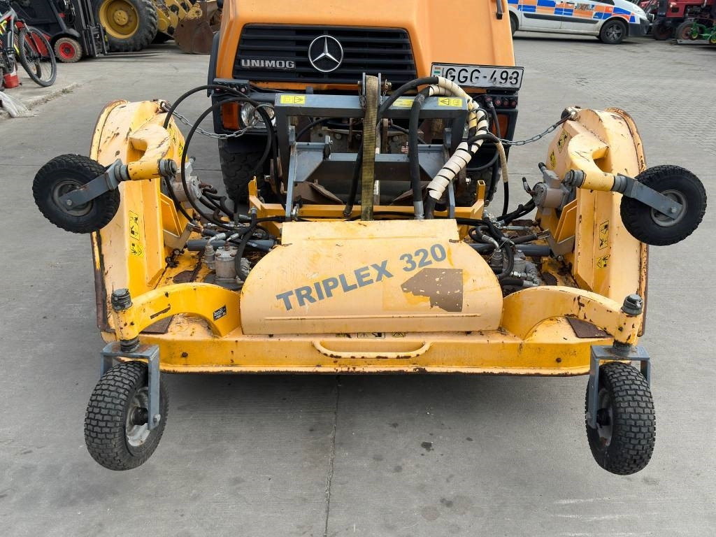 Mercedes-Benz Unimog 408/10 - Kommunal-/ Sonderfahrzeug: das Bild 4 Mercedes-Benz Unimog 408/10 - Kommunal-/ Sonderfahrzeug: das Bild 4