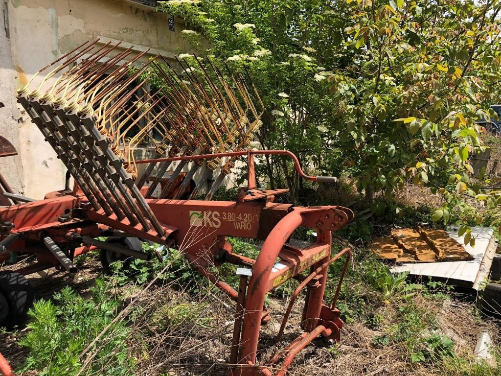 Krone Vario KS - Heuwender/ Wenderechen: das Bild 1 Krone Vario KS - Heuwender/ Wenderechen: das Bild 1