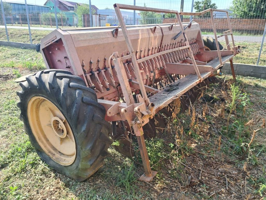 Kuhn 4M - Säkombination: das Bild 2 Kuhn 4M - Säkombination: das Bild 2