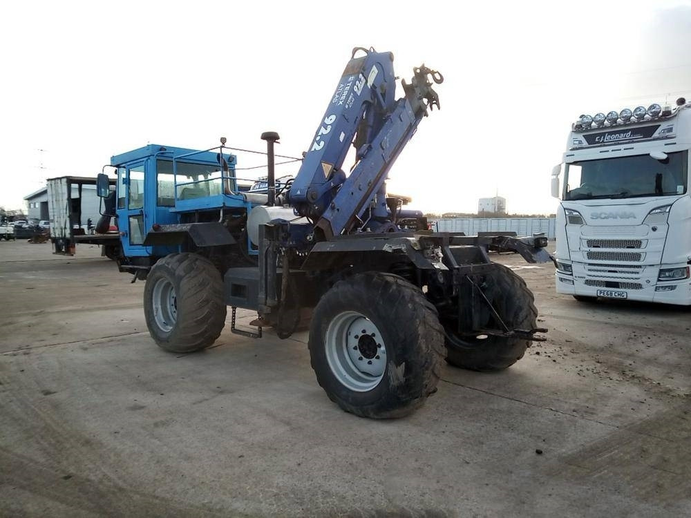 Mercedes-Benz Unimog - Autokran: das Bild 3 Mercedes-Benz Unimog - Autokran: das Bild 3