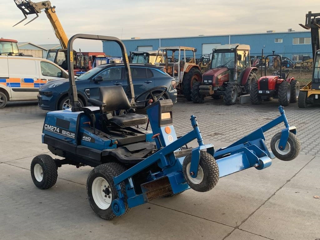 New Holland CM 274 - Rasenmäher: das Bild 1 New Holland CM 274 - Rasenmäher: das Bild 1
