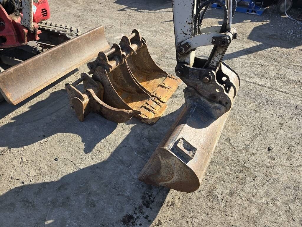 Takeuchi TB 23 R Takeuchi TB 23 R - Minibagger: das Bild 5 Takeuchi TB 23 R Takeuchi TB 23 R - Minibagger: das Bild 5