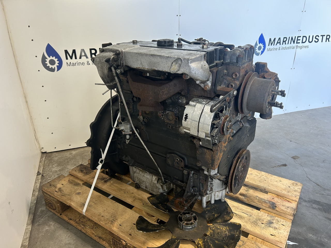 Perkins 1004-4 AA70274 - Motor für Baumaschine: das Bild 4 Perkins 1004-4 AA70274 - Motor für Baumaschine: das Bild 4