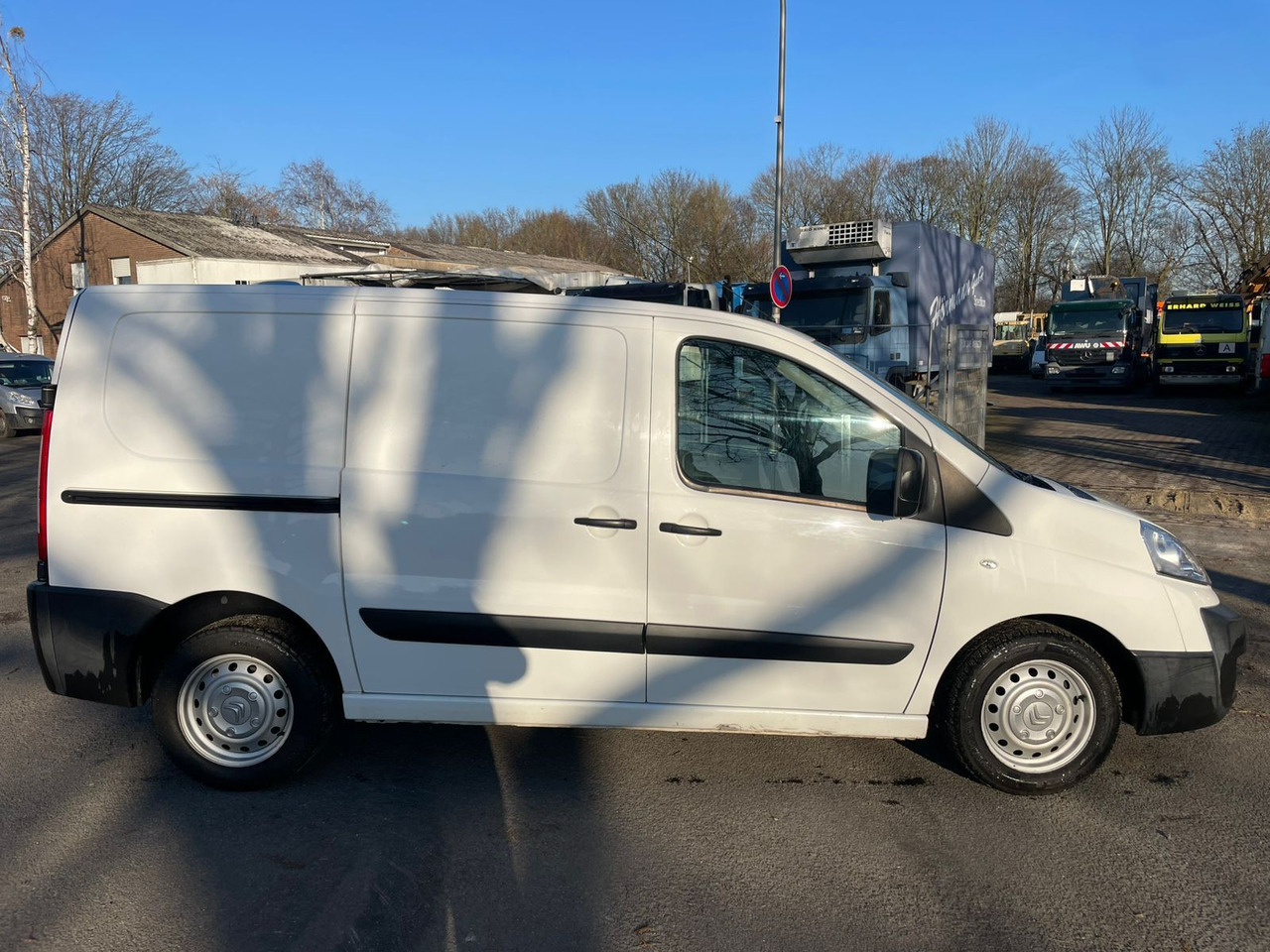 Citroën Jumpy HDi 125 FAP 29 L1H1 Kasten - Kleintransporter: das Bild 5 Citroën Jumpy HDi 125 FAP 29 L1H1 Kasten - Kleintransporter: das Bild 5