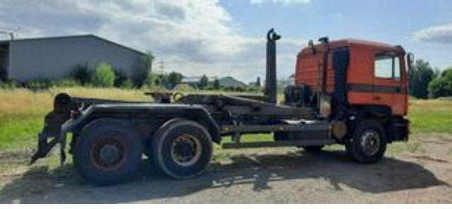Abrollkipper MAN 26.272 K Abroller Blatt/Blatt 6x4: das Bild 6
