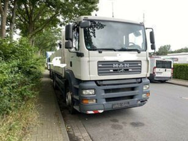 MAN 26.320 Pritsche mit Kran Tirre 170 - Pritsche LKW, Autokran: das Bild 2 MAN 26.320 Pritsche mit Kran Tirre 170 - Pritsche LKW, Autokran: das Bild 2