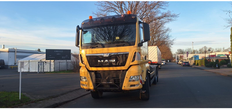 MAN 26.480 TGX - Abrollkipper: das Bild 3 MAN 26.480 TGX - Abrollkipper: das Bild 3