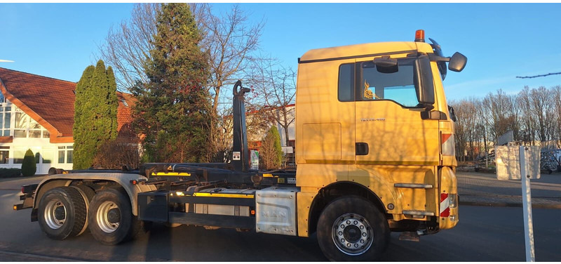 MAN 26.480 TGX - Abrollkipper: das Bild 1 MAN 26.480 TGX - Abrollkipper: das Bild 1