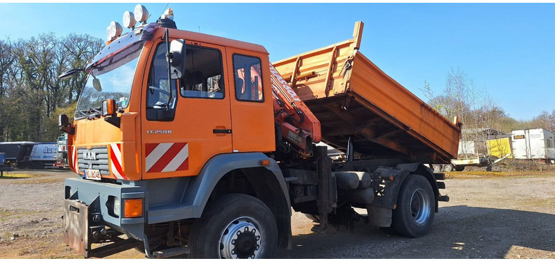 MAN TGM 18.240PS 4x4 3.S-Kipper mit Kran - Kipper, Autokran: das Bild 1 MAN TGM 18.240PS 4x4 3.S-Kipper mit Kran - Kipper, Autokran: das Bild 1