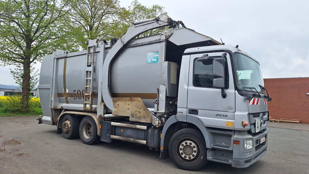 Mercedes-Benz 2532 Actros Überkopflader - Müllwagen: das Bild 3 Mercedes-Benz 2532 Actros Überkopflader - Müllwagen: das Bild 3