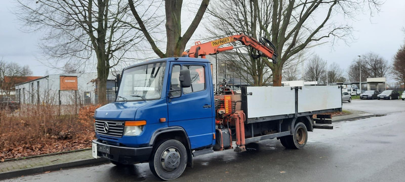 Mercedes-Benz 814 Pritsche mit Kran+Greifer - Pritsche LKW, Autokran: das Bild 1 Mercedes-Benz 814 Pritsche mit Kran+Greifer - Pritsche LKW, Autokran: das Bild 1