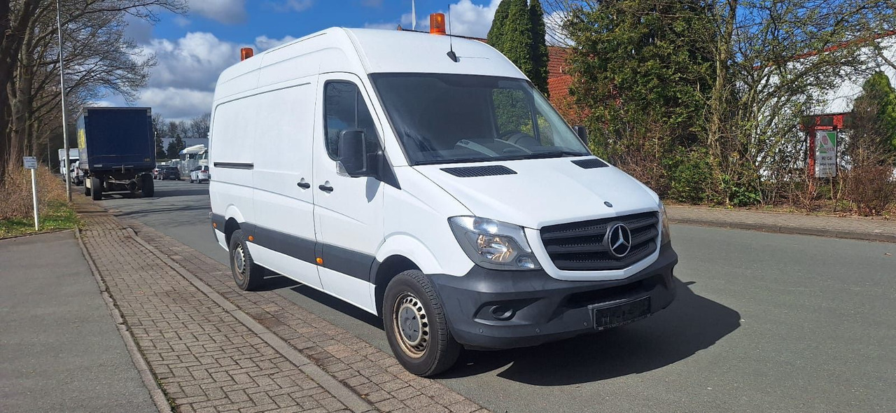 Mercedes-Benz Sprinter II Kasten 216CDI Lang/Hoch - Kleintransporter: das Bild 1 Mercedes-Benz Sprinter II Kasten 216CDI Lang/Hoch - Kleintransporter: das Bild 1