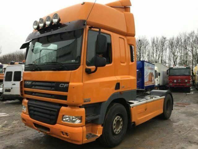 DAF CF85-410 G.Haus 2xBett ZF/Schalter 2-Kreishydr - Sattelzugmaschine: das Bild 5 DAF CF85-410 G.Haus 2xBett ZF/Schalter 2-Kreishydr - Sattelzugmaschine: das Bild 5