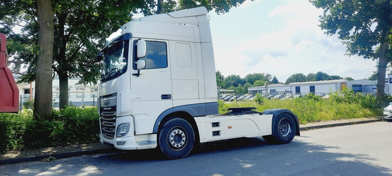 DAF XF106-460PS 1-Hand - Sattelzugmaschine: das Bild 2 DAF XF106-460PS 1-Hand - Sattelzugmaschine: das Bild 2