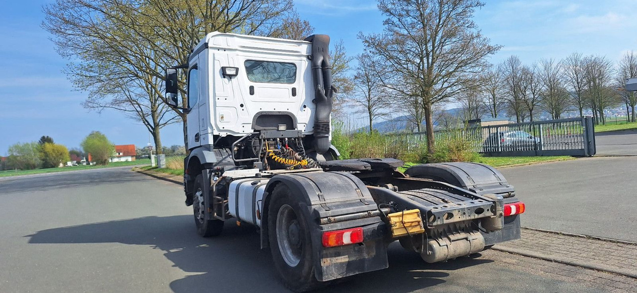 Mercedes-Benz 1840 HD 4x4 Arocs - Sattelzugmaschine: das Bild 5 Mercedes-Benz 1840 HD 4x4 Arocs - Sattelzugmaschine: das Bild 5