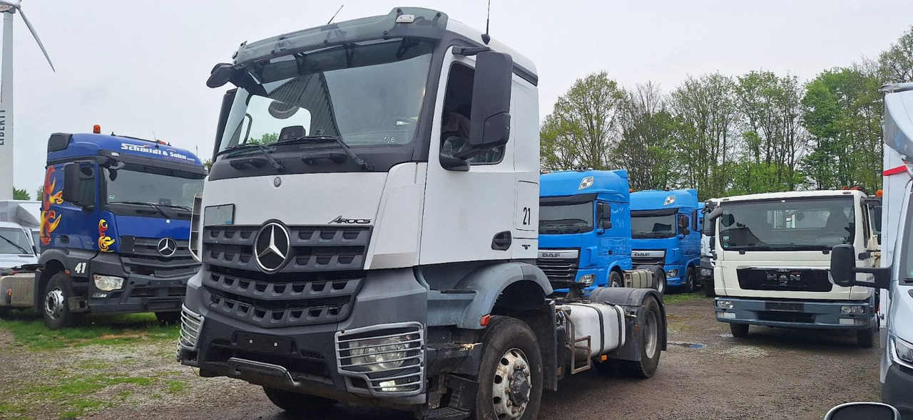 Mercedes-Benz 1840 HD 4x4 Arocs - Sattelzugmaschine: das Bild 1 Mercedes-Benz 1840 HD 4x4 Arocs - Sattelzugmaschine: das Bild 1