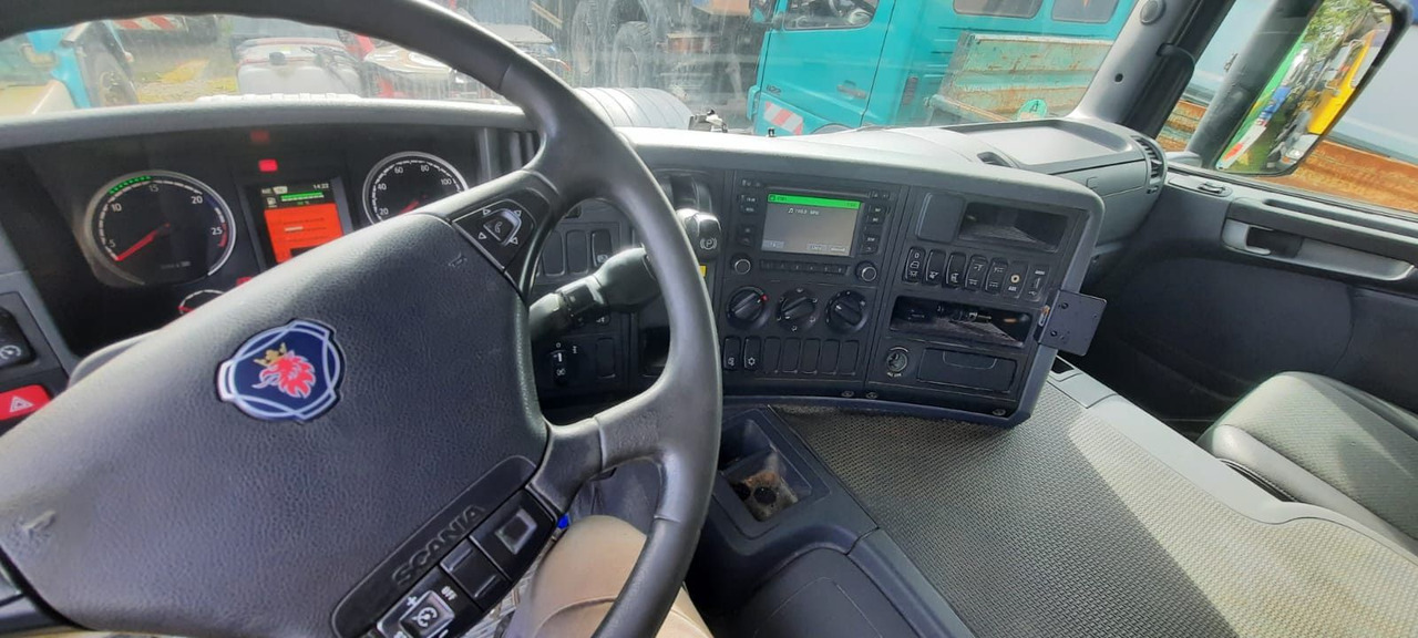 Scania P360 SZM - Sattelzugmaschine: das Bild 4 Scania P360 SZM - Sattelzugmaschine: das Bild 4