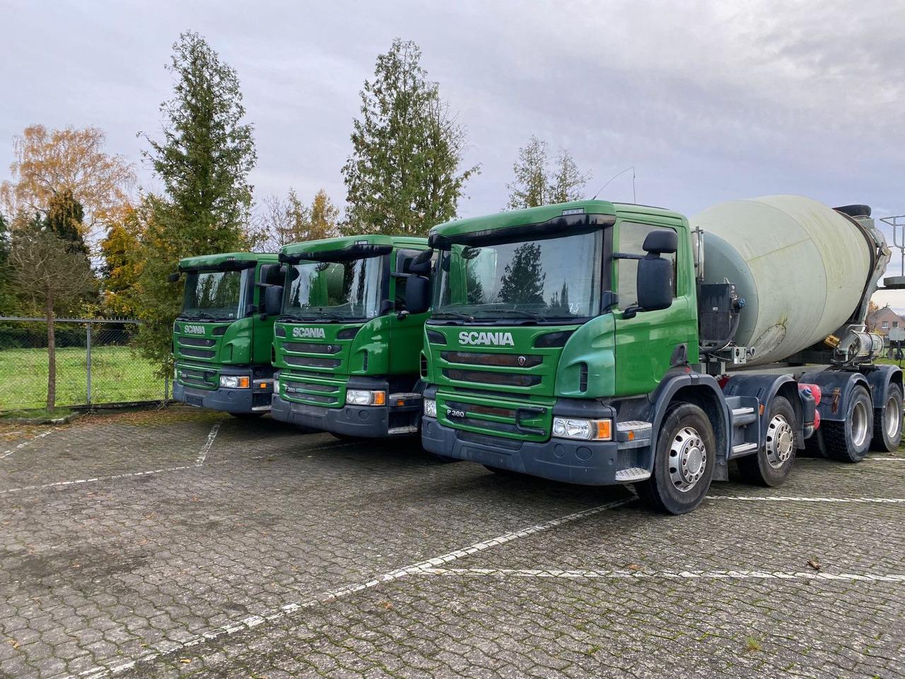 Scania 2x P360 Betonmischer 8x4 Blatt/Blatt E6 2 stück - Fahrmischer: das Bild 3 Scania 2x P360 Betonmischer 8x4 Blatt/Blatt E6 2 stück - Fahrmischer: das Bild 3