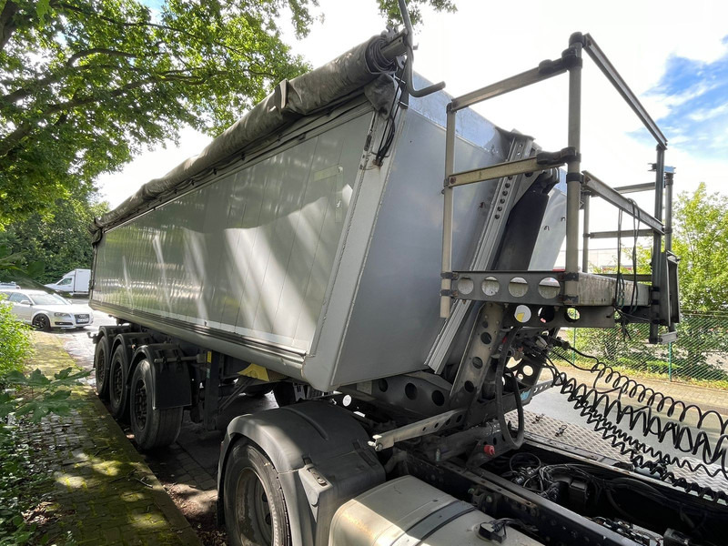 Schmitz Cargobull Kippmulde 3 Achser 28 Kubik - Kipper Auflieger: das Bild 2 Schmitz Cargobull Kippmulde 3 Achser 28 Kubik - Kipper Auflieger: das Bild 2