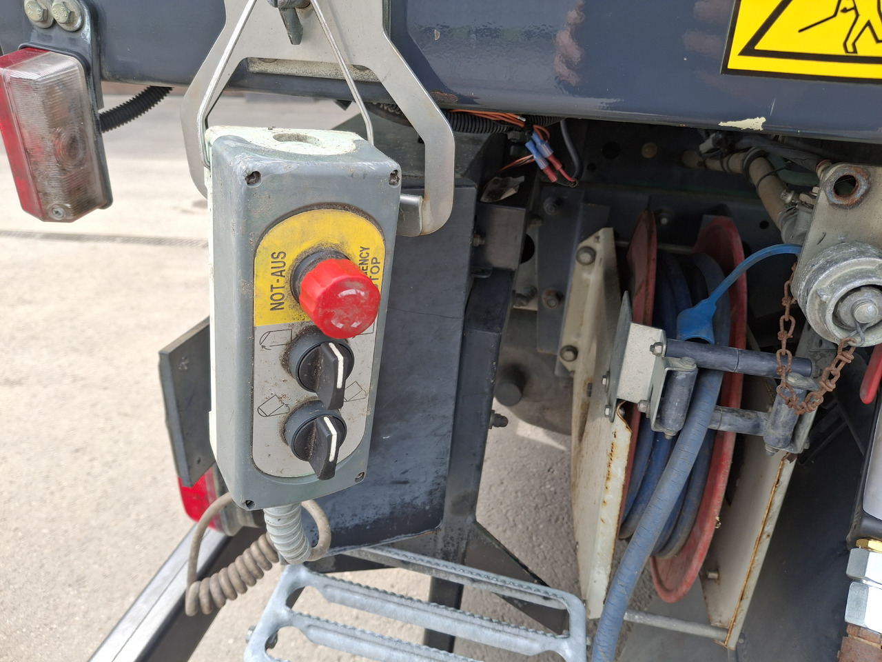 Kehrmaschine MERCEDES-BENZ Atego 1523 Zamiatarka Kehrmaschine Schmidt SK600 Karcher 2 Motoren Euro 6 PM10 Rura Do Liści: das Bild 16