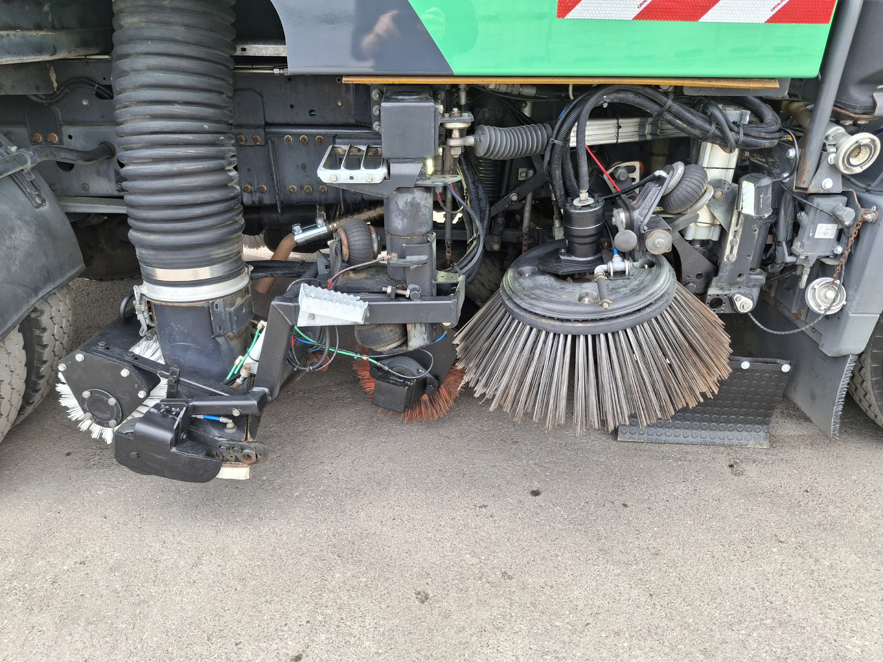 Kehrmaschine MERCEDES-BENZ Atego 1523 Zamiatarka Kehrmaschine Schmidt SK600 Karcher 2 Motoren Euro 6 PM10 Rura Do Liści: das Bild 9