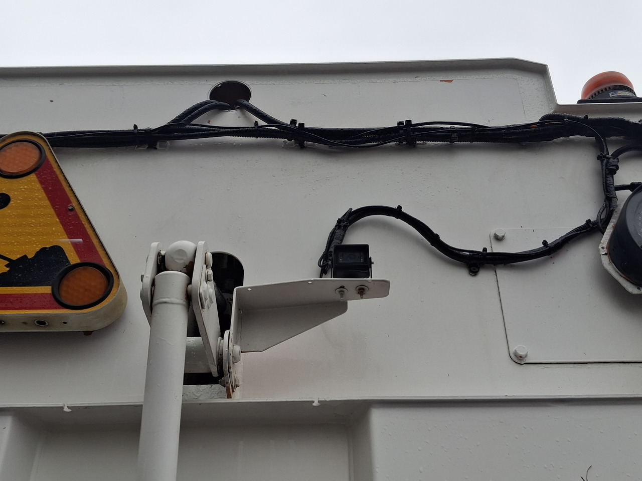 Kehrmaschine MERCEDES-BENZ Axor 1829 Zamiatarka Kehrmaschine Johnston 2 Motoren Karcher L/R: das Bild 36 Kehrmaschine MERCEDES-BENZ Axor 1829 Zamiatarka Kehrmaschine Johnston 2 Motoren Karcher L/R: das Bild 36