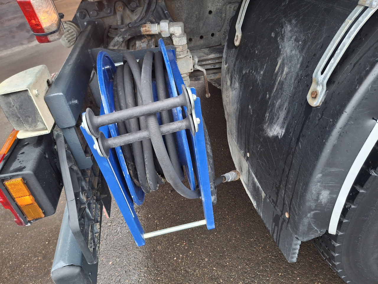 Kehrmaschine MERCEDES-BENZ Axor 1829 Zamiatarka Kehrmaschine Johnston 2 Motoren Karcher L/R: das Bild 9 Kehrmaschine MERCEDES-BENZ Axor 1829 Zamiatarka Kehrmaschine Johnston 2 Motoren Karcher L/R: das Bild 9