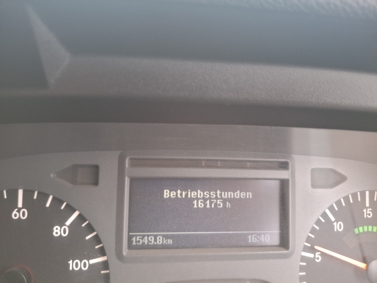 Kehrmaschine MERCEDES-BENZ Axor 1829 Zamiatarka Kehrmaschine Johnston 2 Motoren Karcher L/R: das Bild 30 Kehrmaschine MERCEDES-BENZ Axor 1829 Zamiatarka Kehrmaschine Johnston 2 Motoren Karcher L/R: das Bild 30