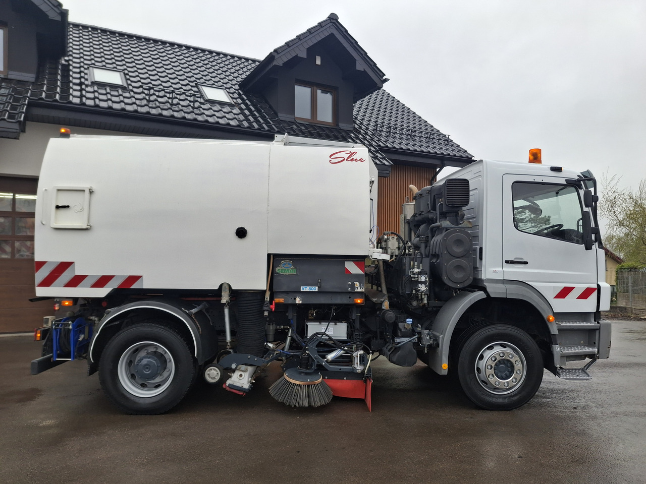 MERCEDES-BENZ Axor 1829 Zamiatarka Kehrmaschine Johnston 2 Motoren Karcher L/R - Kehrmaschine: das Bild 5 MERCEDES-BENZ Axor 1829 Zamiatarka Kehrmaschine Johnston 2 Motoren Karcher L/R - Kehrmaschine: das Bild 5