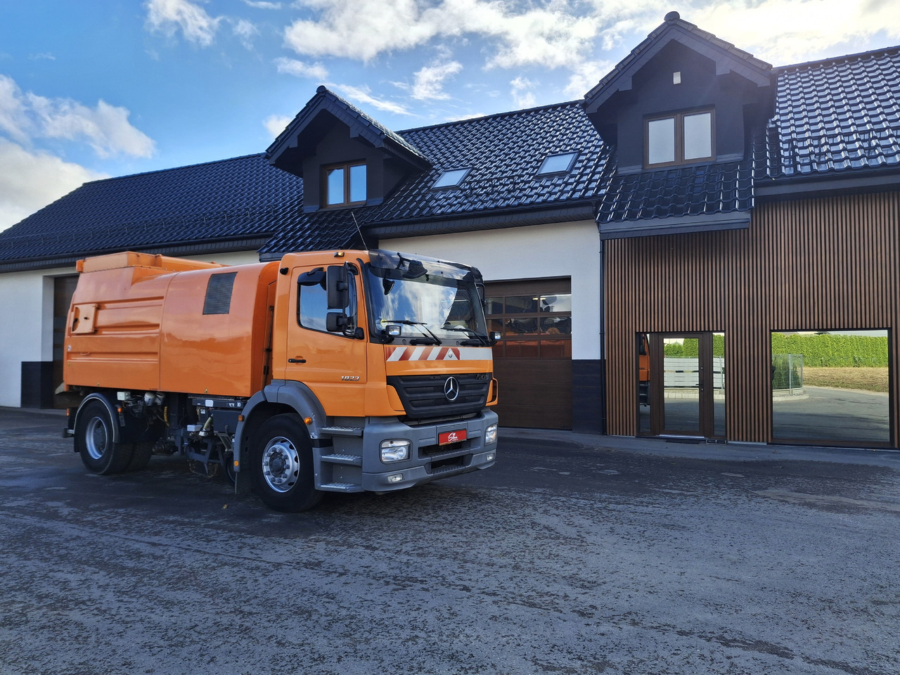 Mercedes-Benz Axor 1823 Schienenreinigungs RAIL Kehrmaschine - Kehrmaschine: das Bild 1 Mercedes-Benz Axor 1823 Schienenreinigungs RAIL Kehrmaschine - Kehrmaschine: das Bild 1