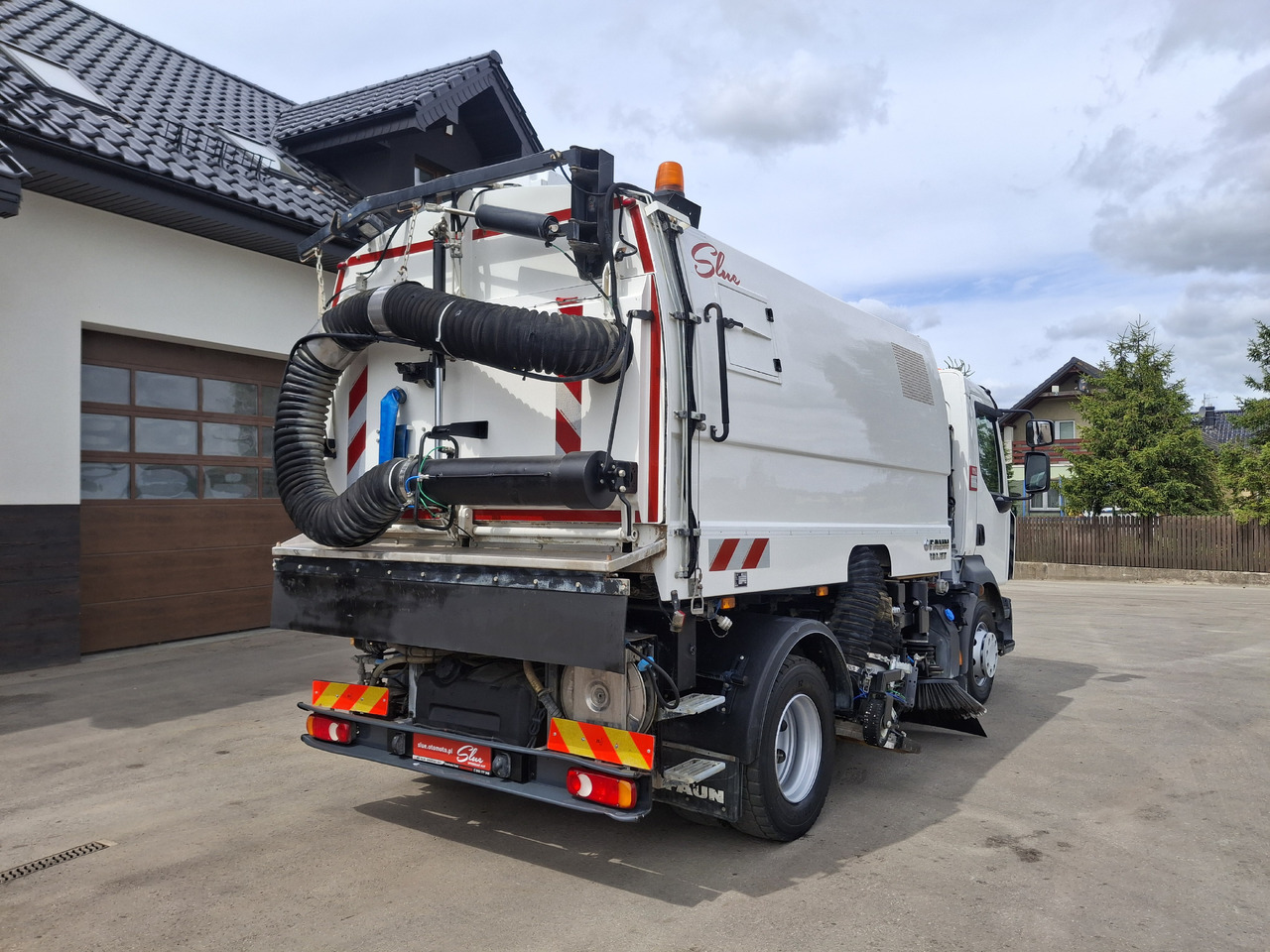 RENAULT D16 Zamiatarka Kehrmaschine FAUN Euro 6 PM10 Szczotki L/R Karcher Rura Do Liści 2 Motoren - Kehrmaschine: das Bild 5 RENAULT D16 Zamiatarka Kehrmaschine FAUN Euro 6 PM10 Szczotki L/R Karcher Rura Do Liści 2 Motoren - Kehrmaschine: das Bild 5