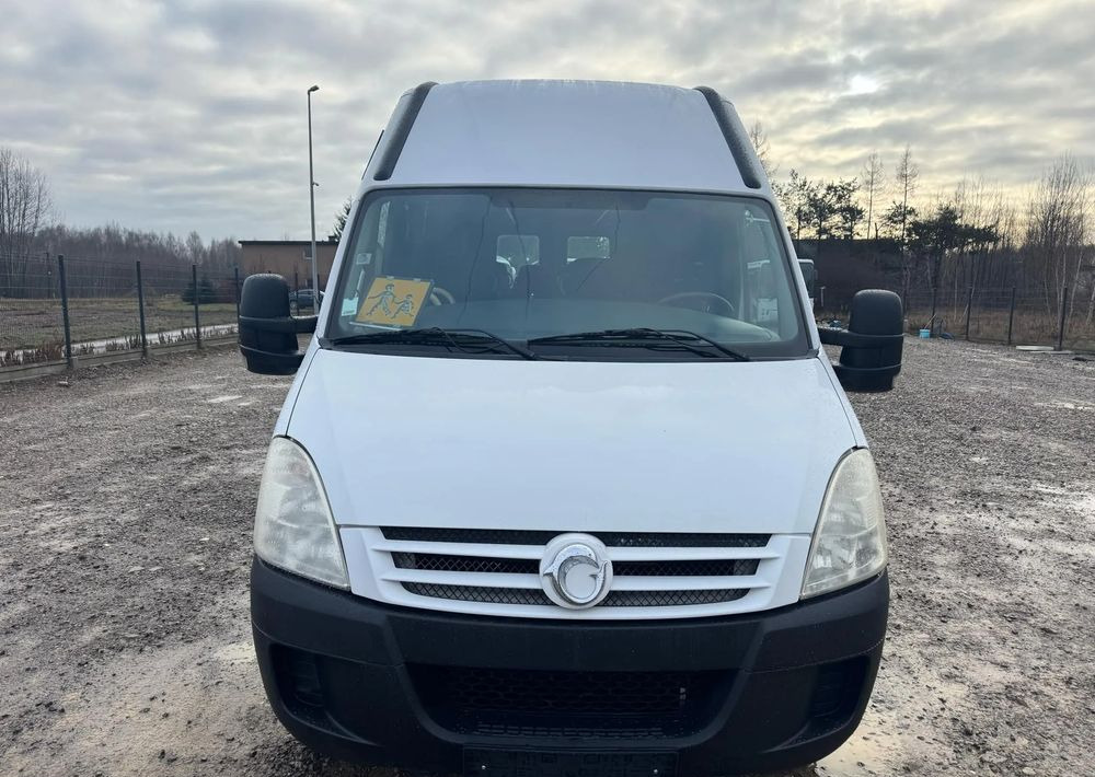 Iveco Daily - Kleinbus, Personentransporter: das Bild 2 Iveco Daily - Kleinbus, Personentransporter: das Bild 2
