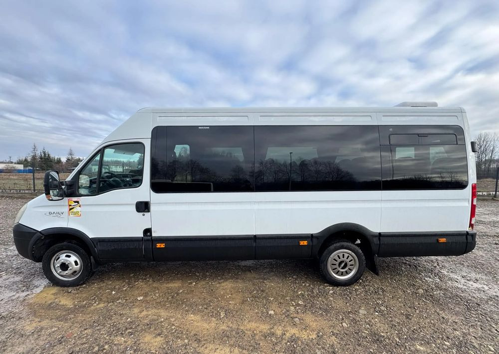Kleinbus, Personentransporter Iveco Daily: das Bild 7
