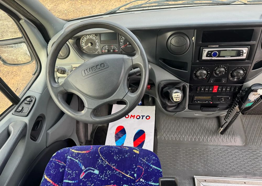 Kleinbus, Personentransporter Iveco Daily: das Bild 15