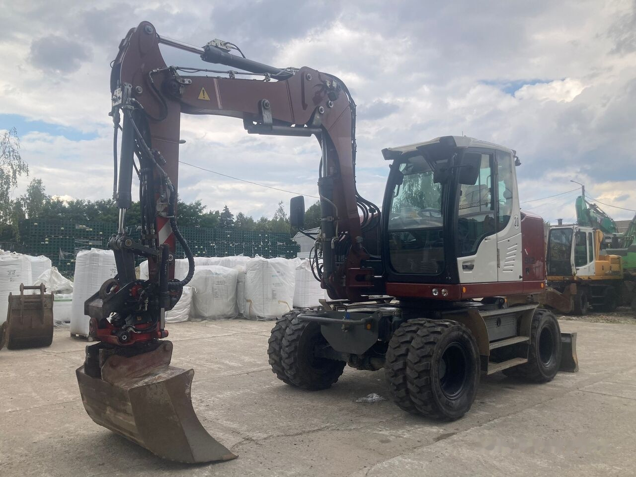 Liebherr A 912 Compact Rotator R4 - Mobilbagger: das Bild 3 Liebherr A 912 Compact Rotator R4 - Mobilbagger: das Bild 3