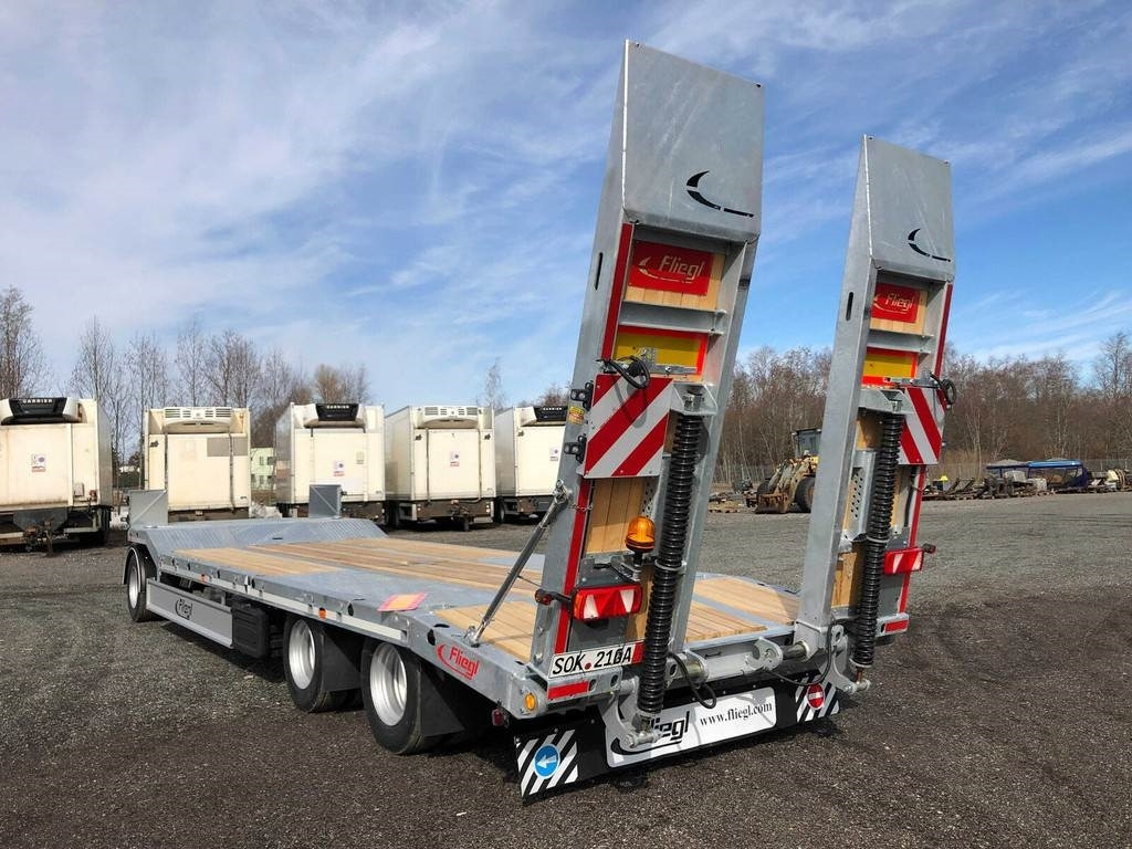 Fliegl DTS-S 300 - Tieflader Anhänger: das Bild 2 Fliegl DTS-S 300 - Tieflader Anhänger: das Bild 2