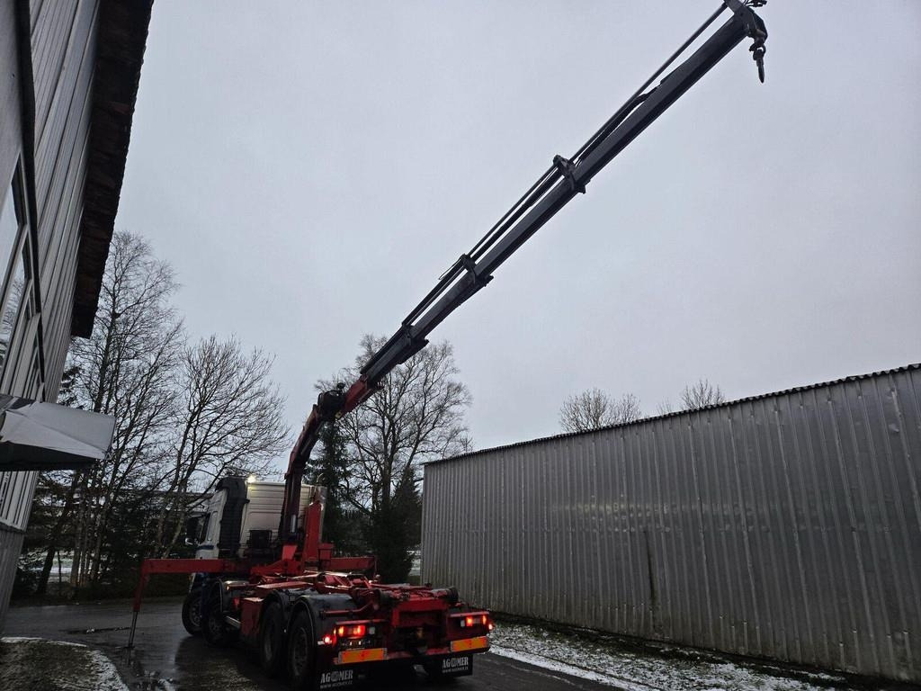 Volvo FM12 420 8X2 HMF 2220 K4 - Abrollkipper: das Bild 2 Volvo FM12 420 8X2 HMF 2220 K4 - Abrollkipper: das Bild 2