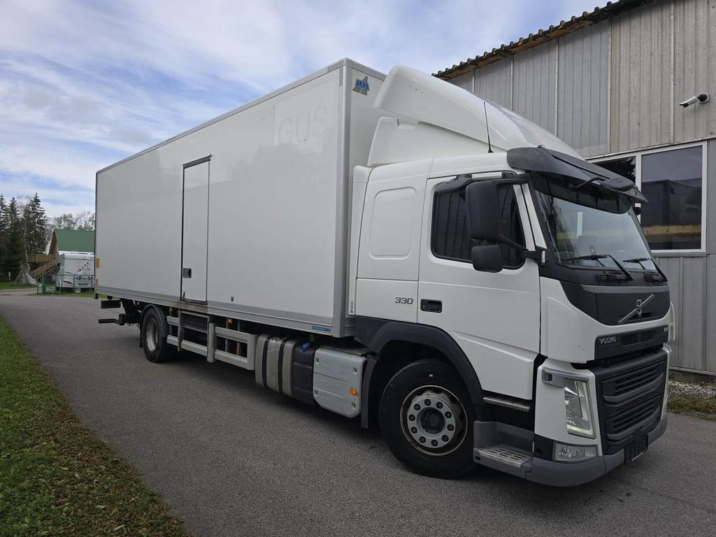 Volvo FM330 4X2 - Koffer LKW: das Bild 5 Volvo FM330 4X2 - Koffer LKW: das Bild 5